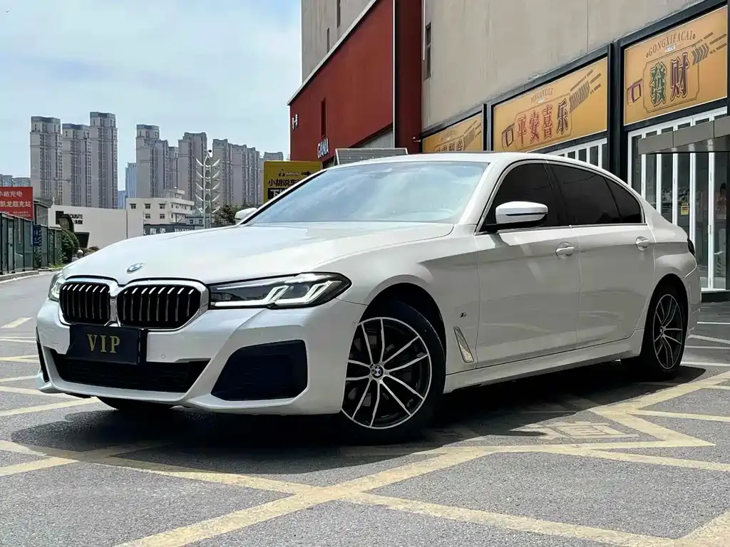 BMW 5 Series — фото 2