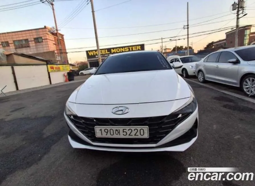 Hyundai AVANTE — фото 1