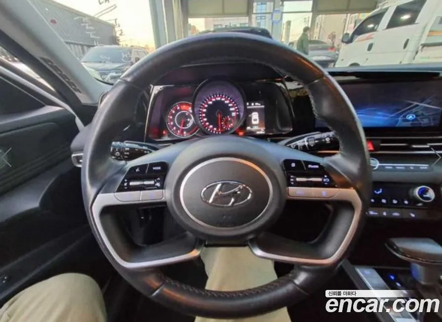 Hyundai AVANTE — фото 3