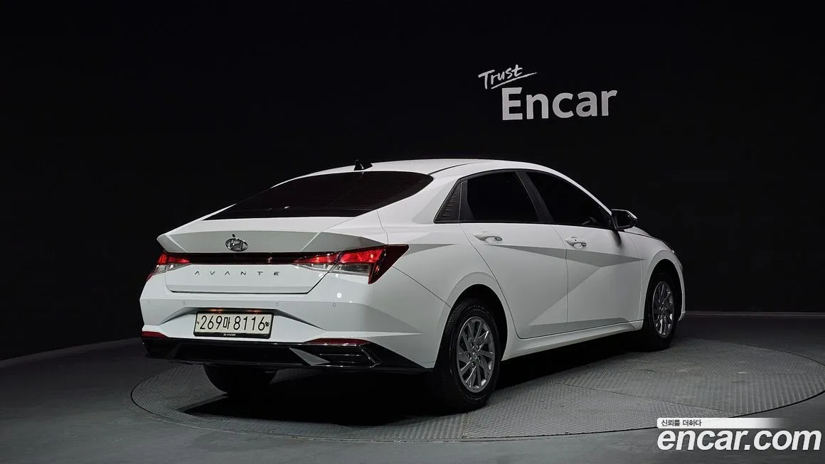 Hyundai AVANTE — фото 2