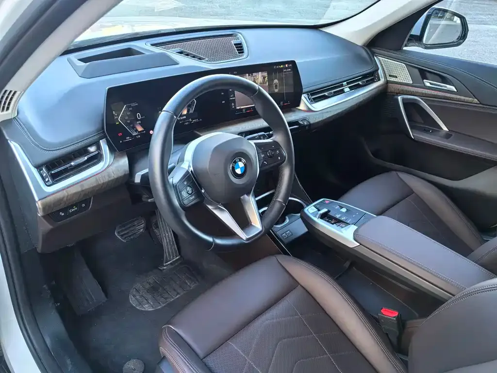 BMW X1 — фото 10