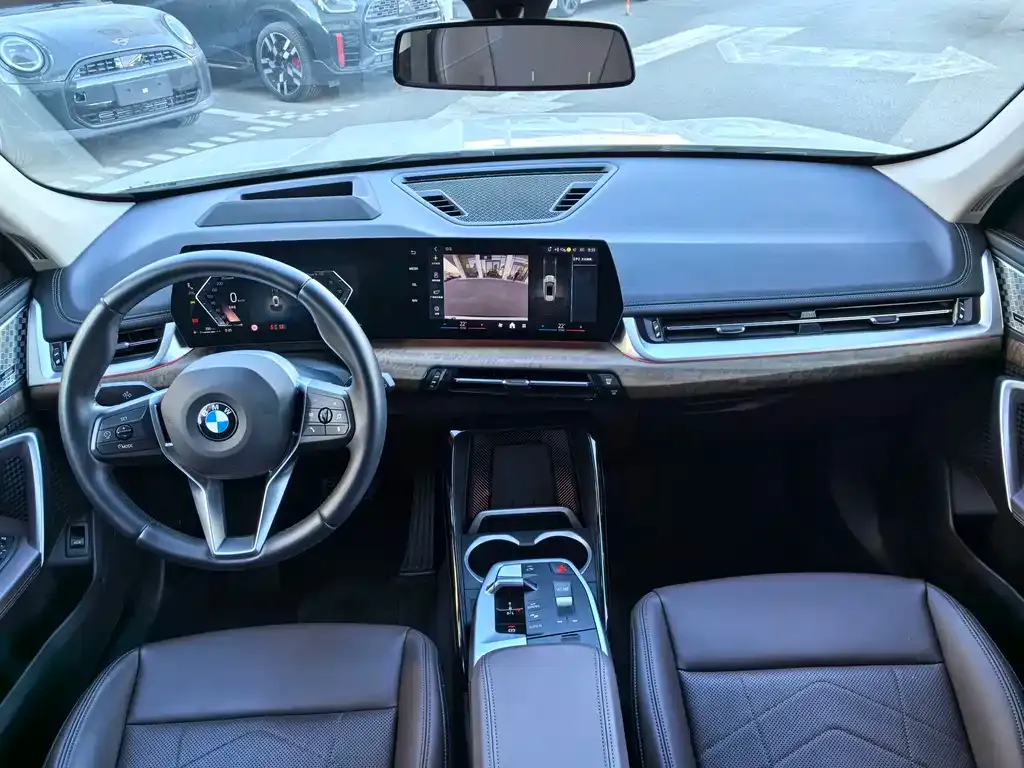 BMW X1 — фото 9