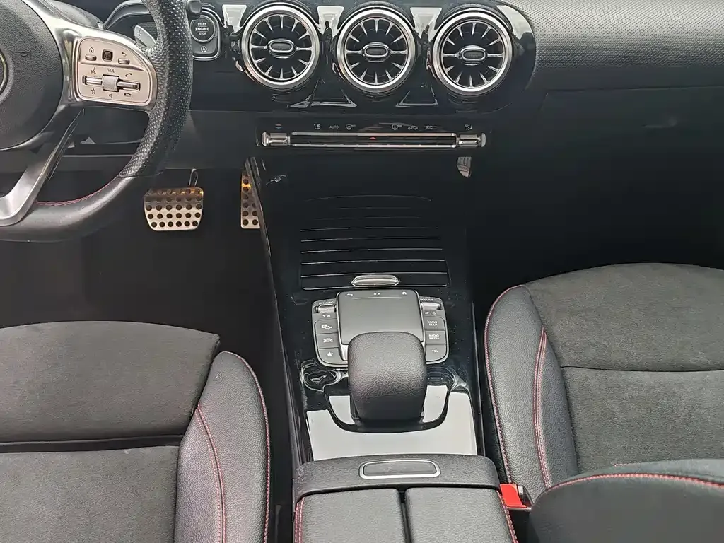 Mercedes-Benz CLA (Import) — фото 10