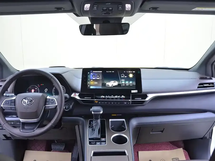 Toyota Granvia — фото 8