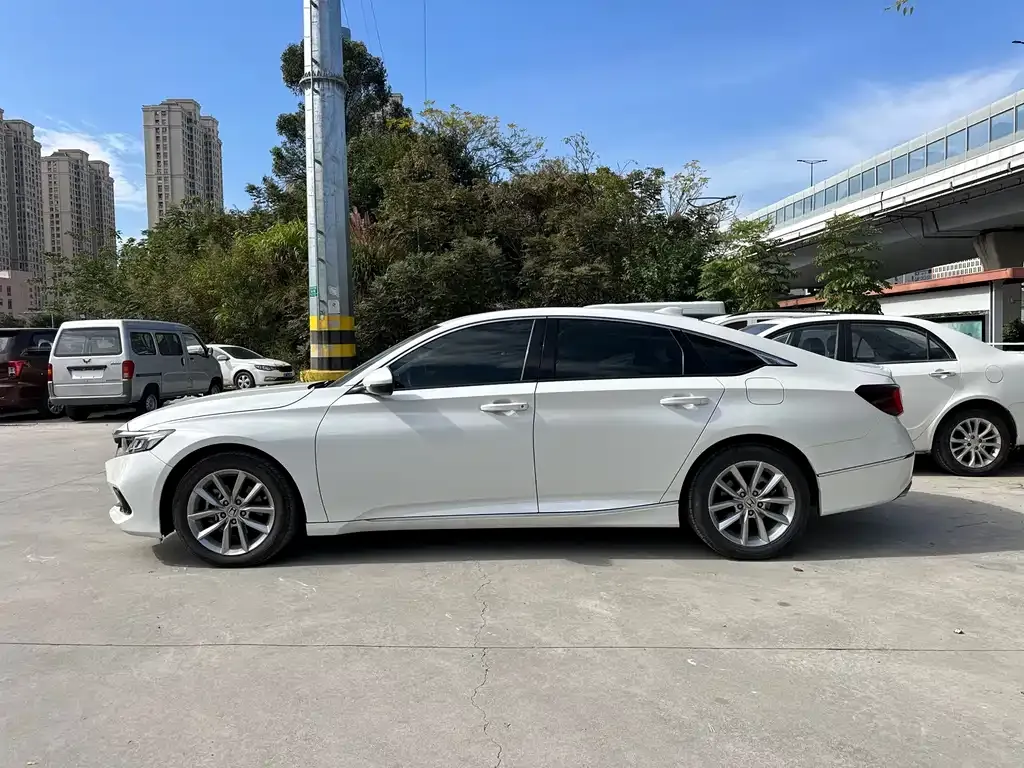 Honda Accord — фото 2