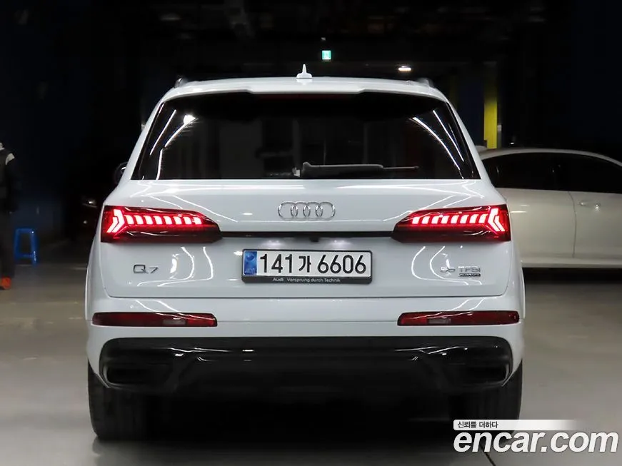 Audi Q7 — фото 4