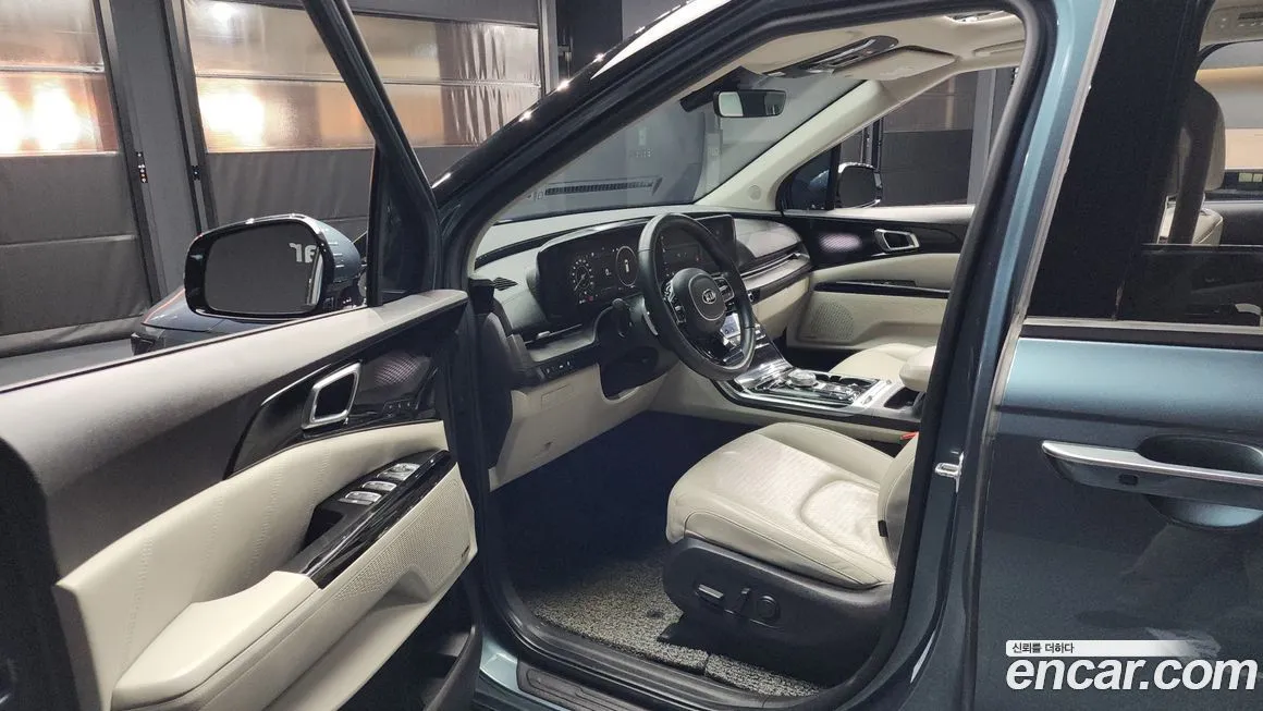 Kia Carnival — фото 10