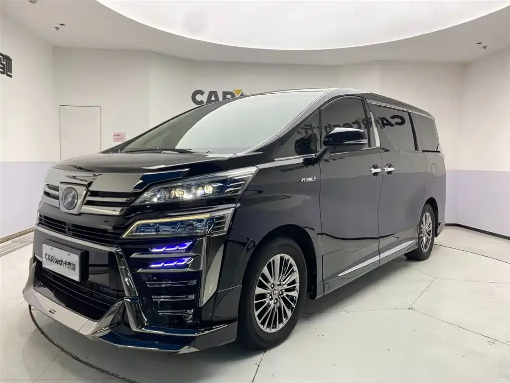 Toyota Vellfire — фото 2