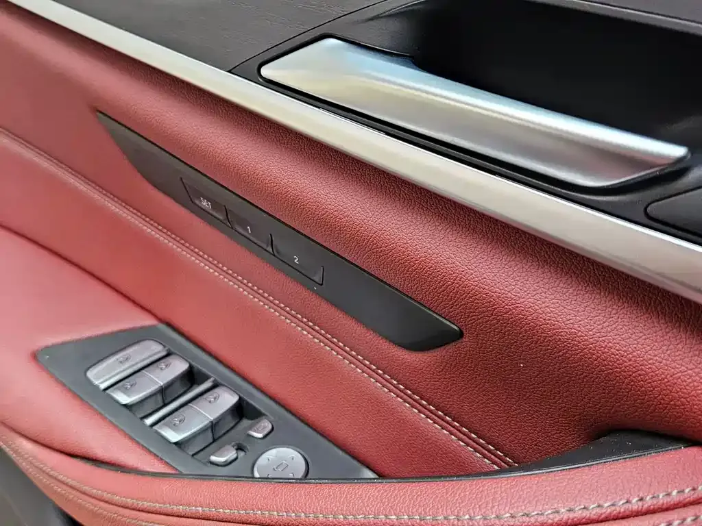 BMW 5 Series — фото 10