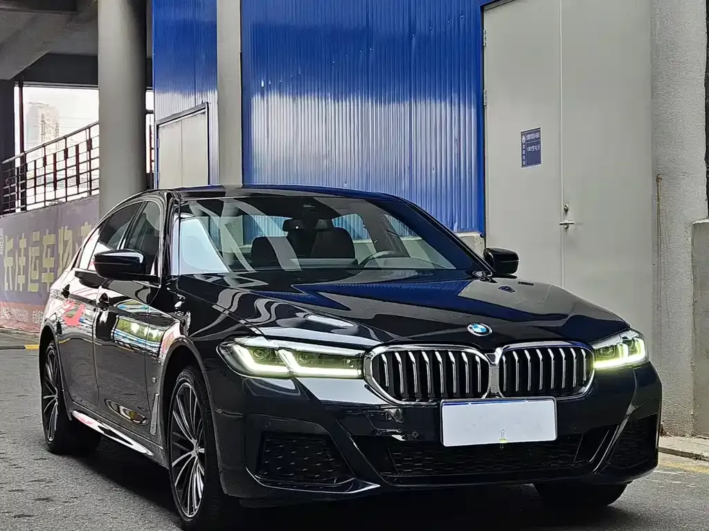 BMW 5 Series — фото 2