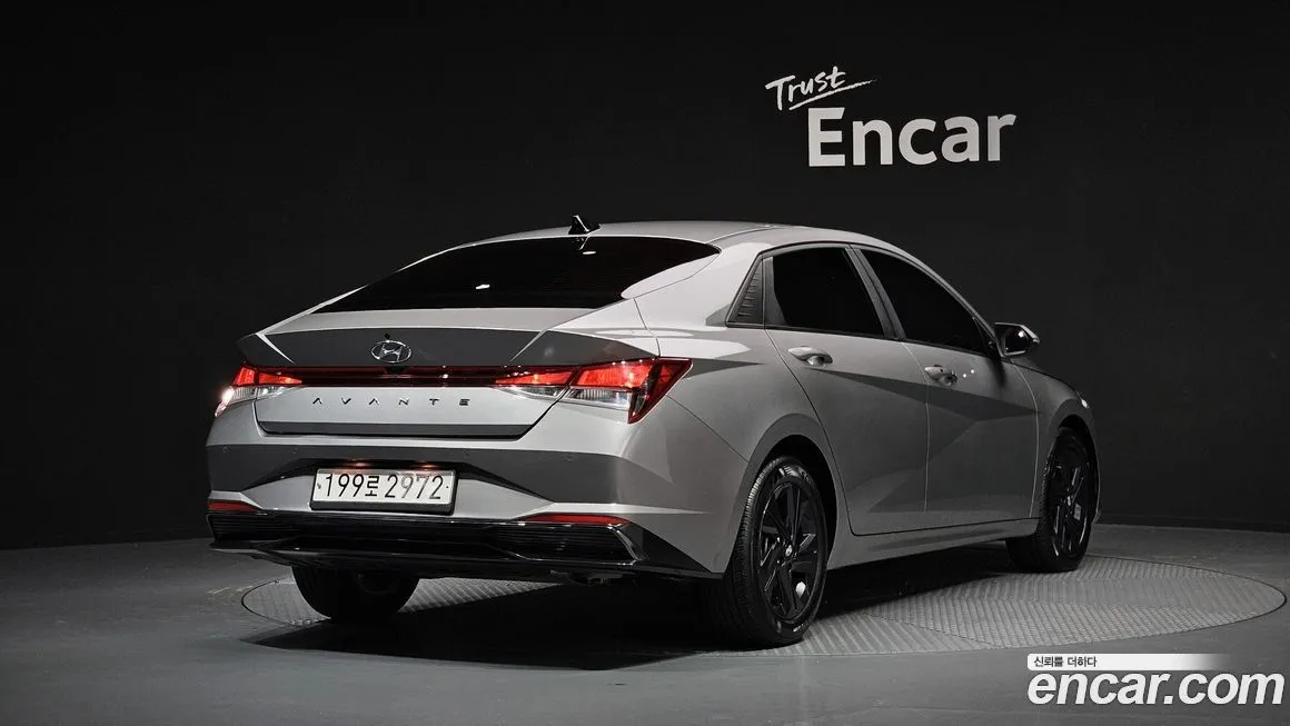Hyundai AVANTE — фото 2