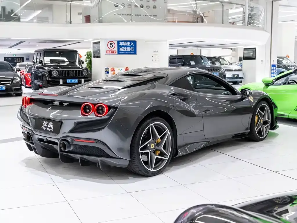 Ferrari F8 — фото 4