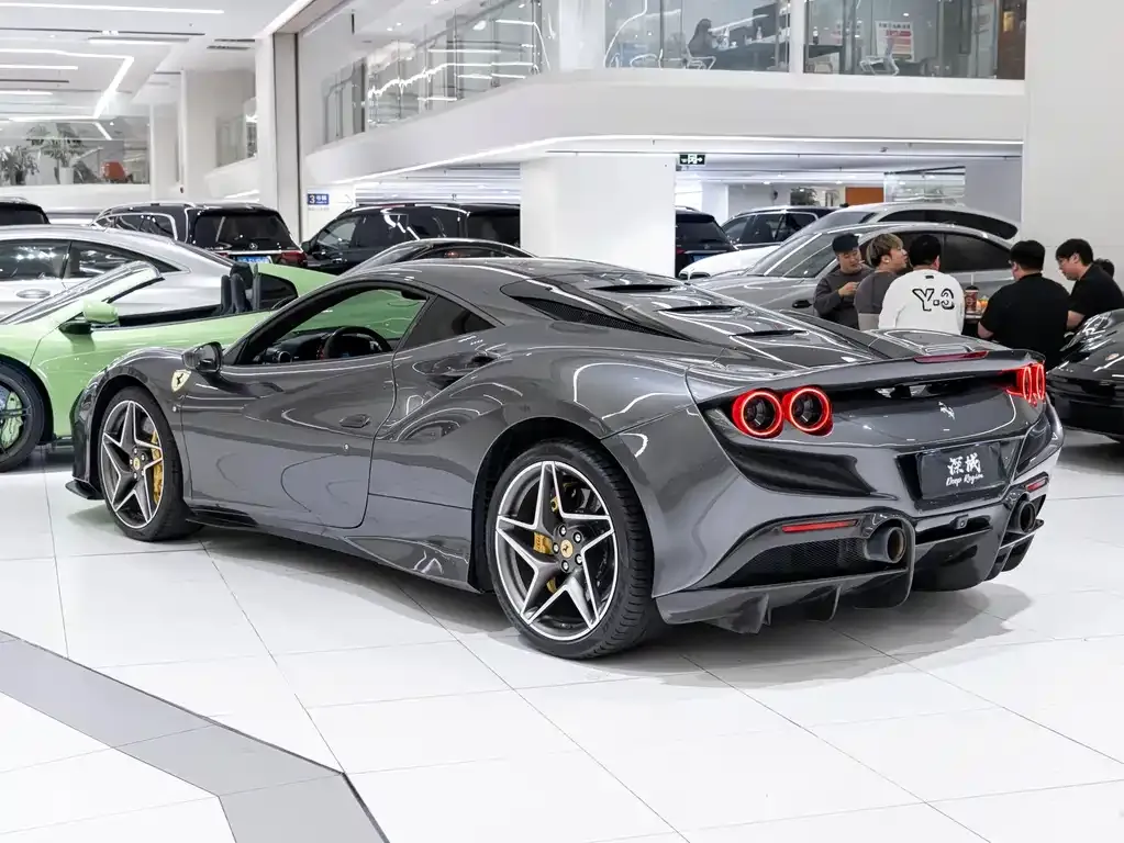 Ferrari F8 — фото 6
