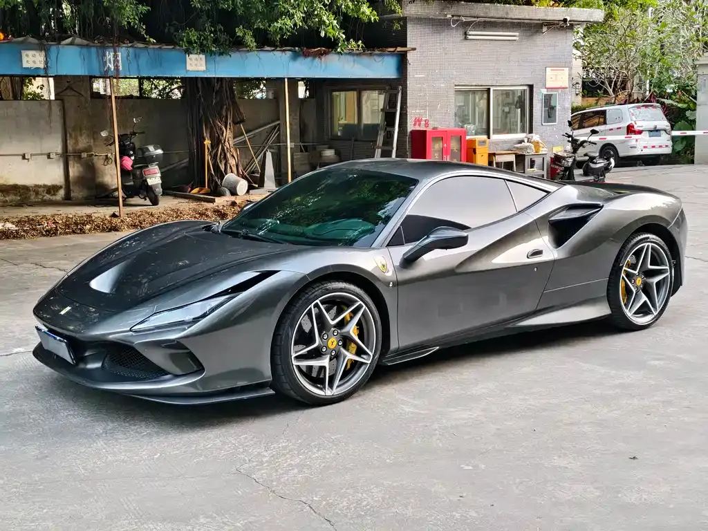 Ferrari F8 — фото 7