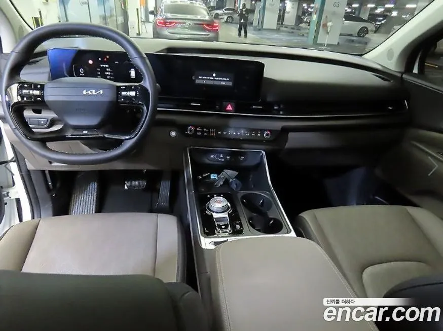 Kia Carnival — фото 10