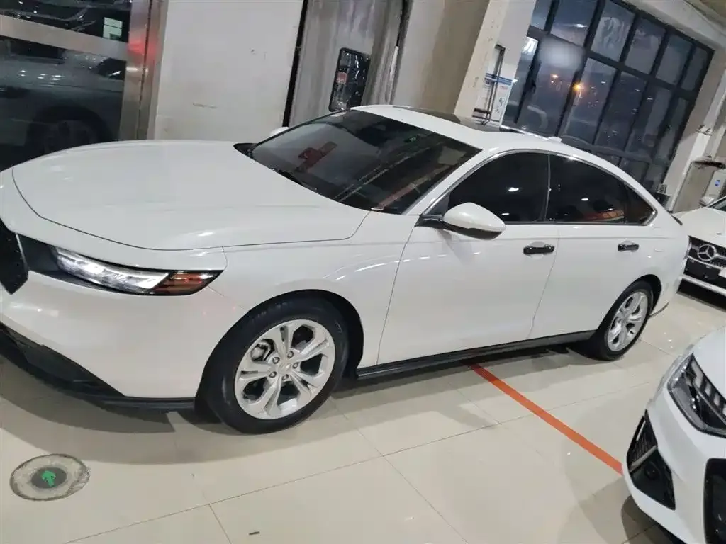 Honda Accord — фото 5