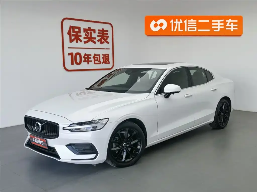 Volvo S60 — фото 1