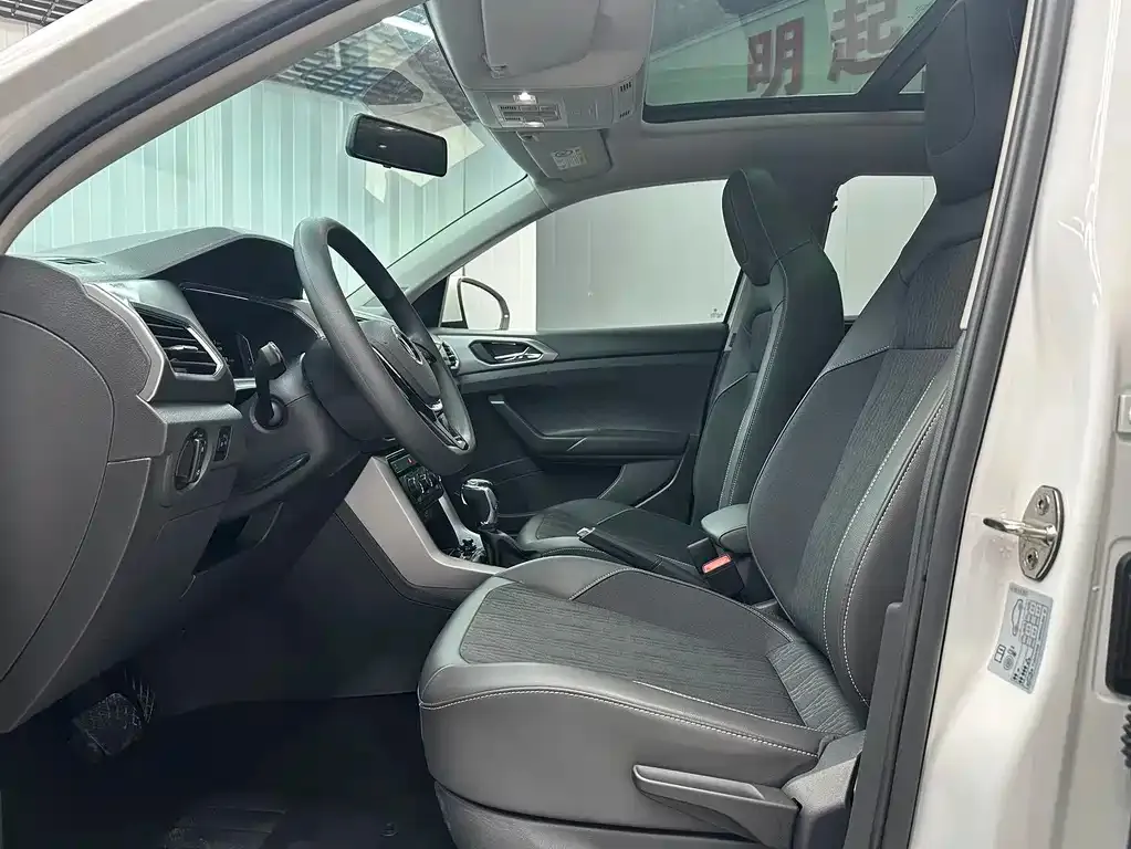 Volkswagen T-Cross — фото 4