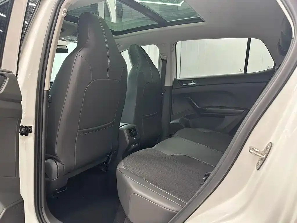 Volkswagen T-Cross — фото 5