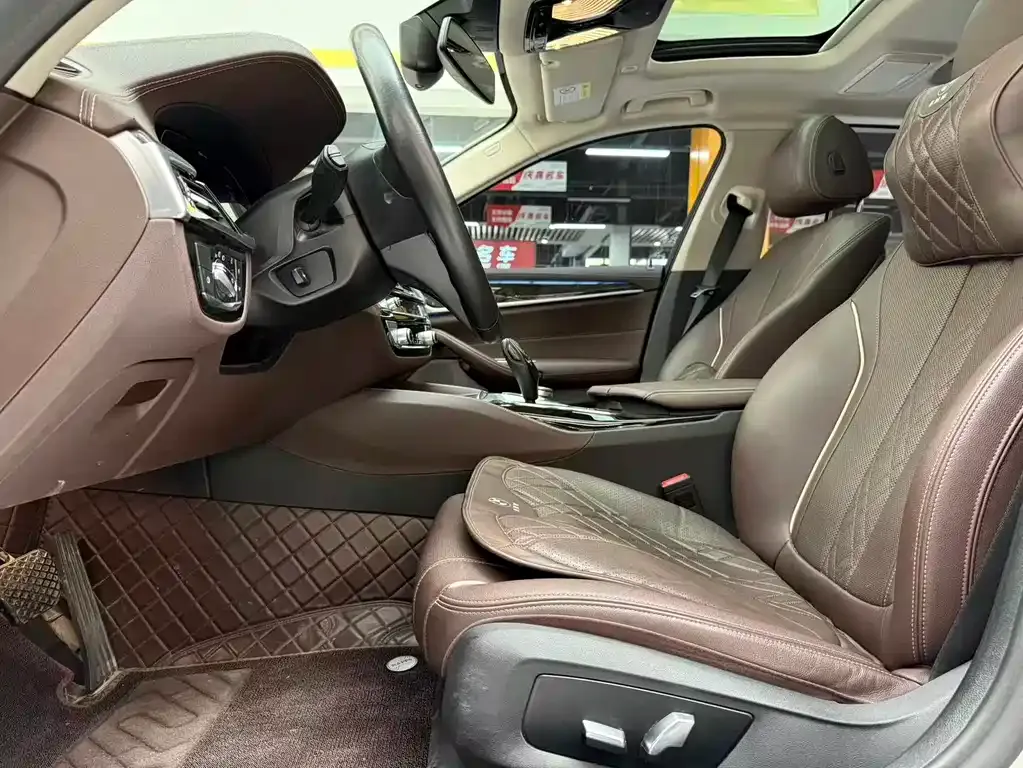 BMW 5 Series New Energy — фото 4
