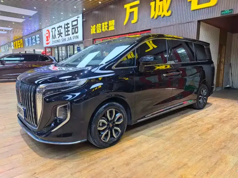 Hongqi HQ9 — фото 1