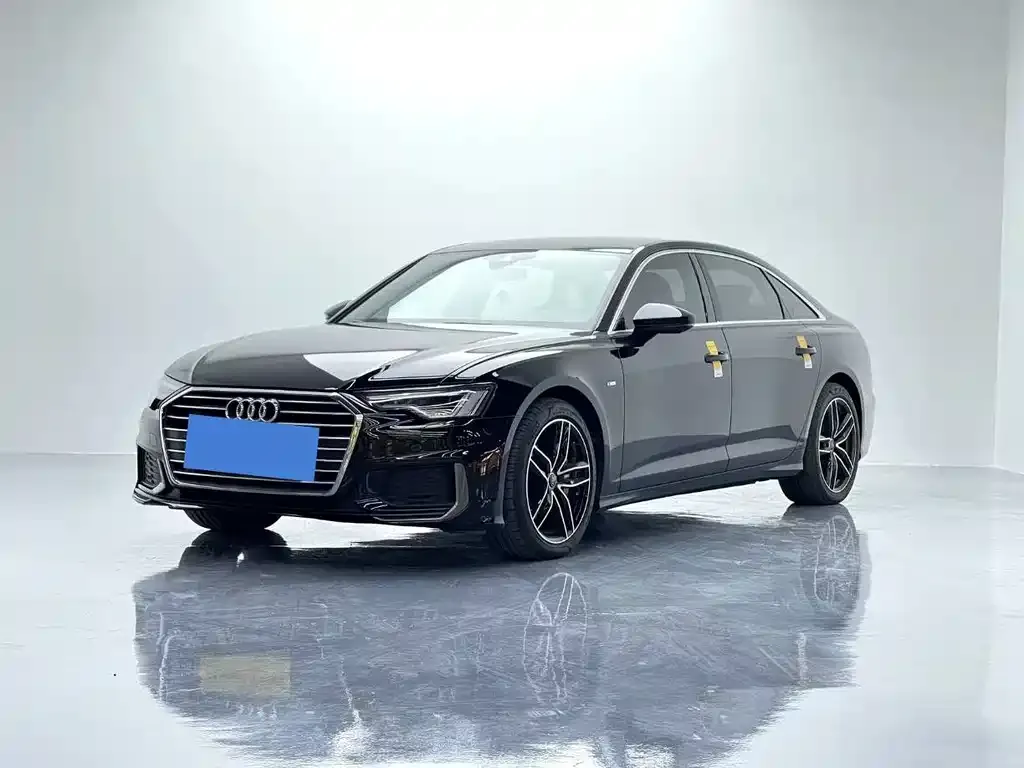 Audi A6L — фото 1