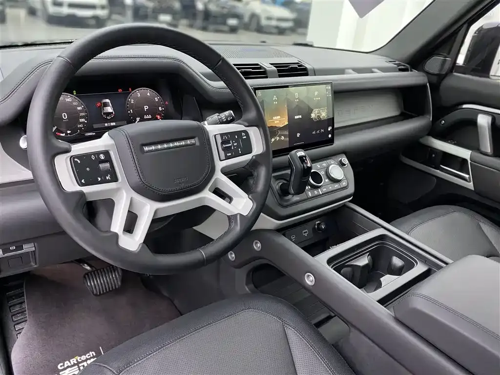 Land Rover Defender — фото 6