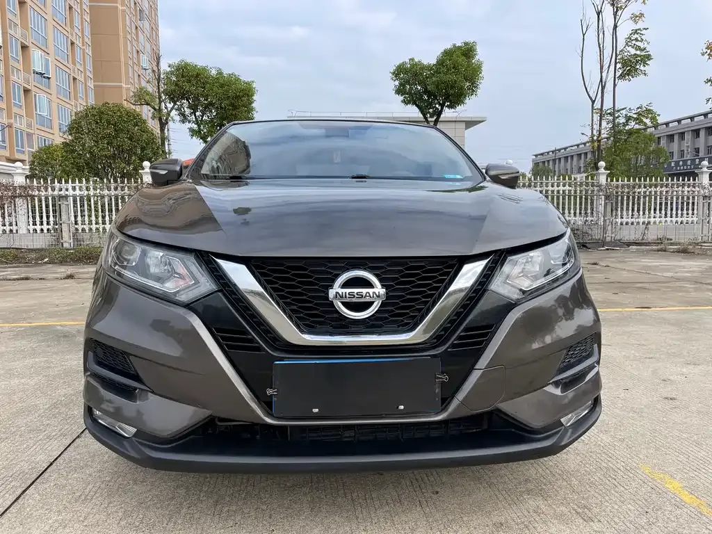 Nissan Qashqai — фото 2