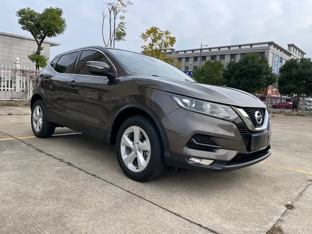 Nissan Qashqai — фото 4