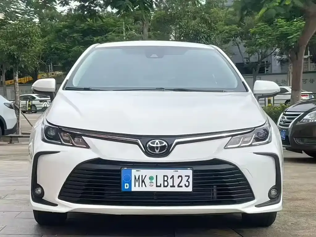 Toyota Corolla — фото 2