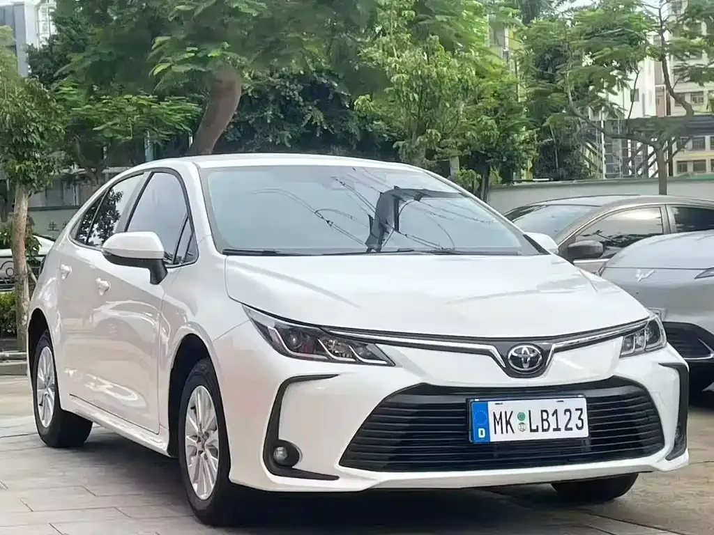 Toyota Corolla — фото 3