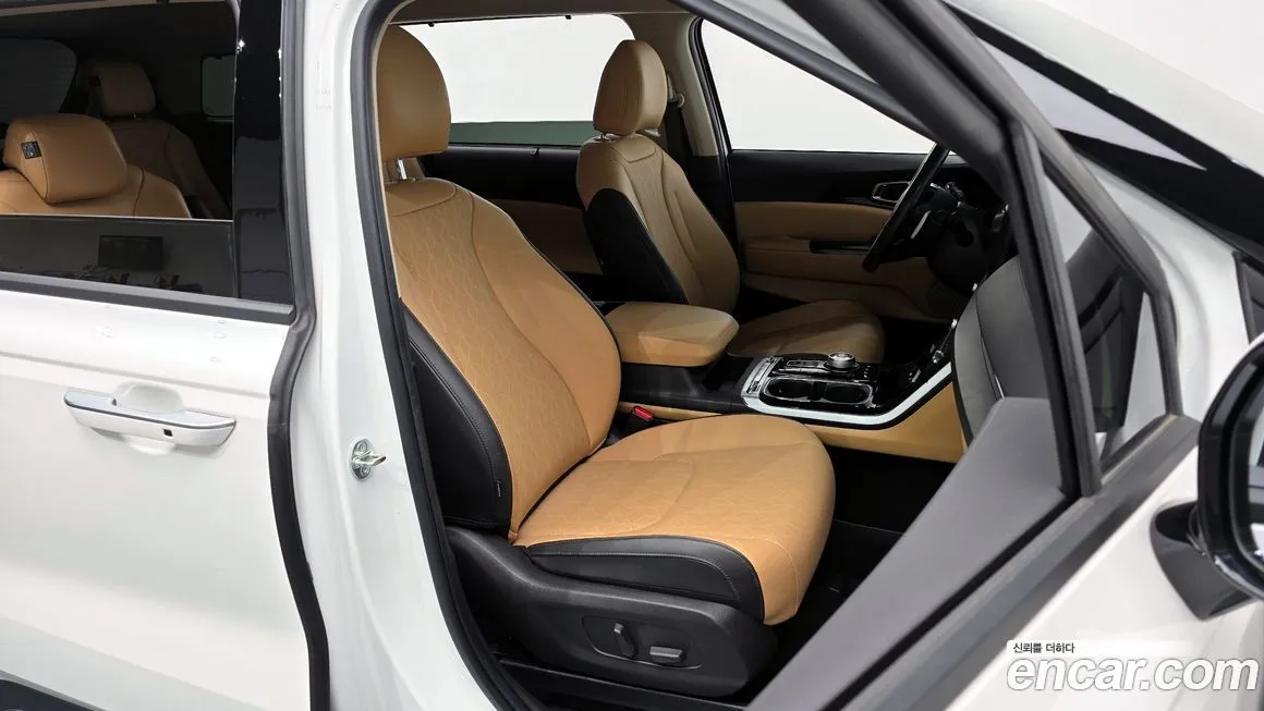 Kia Carnival — фото 10
