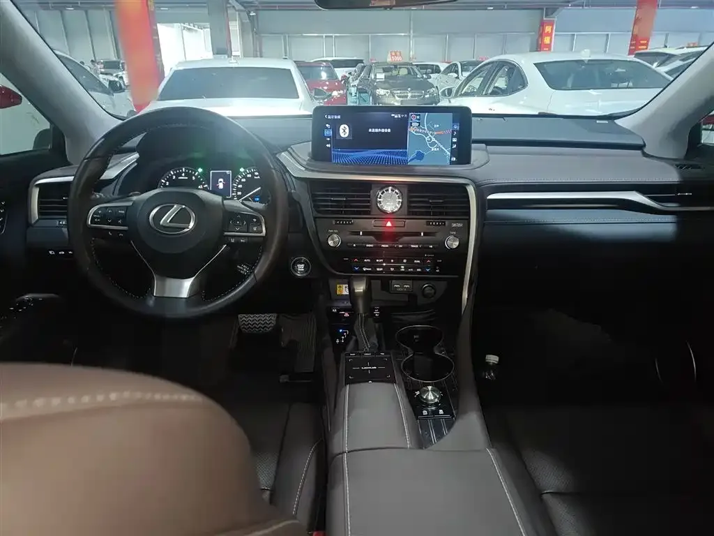 Lexus RX — фото 10