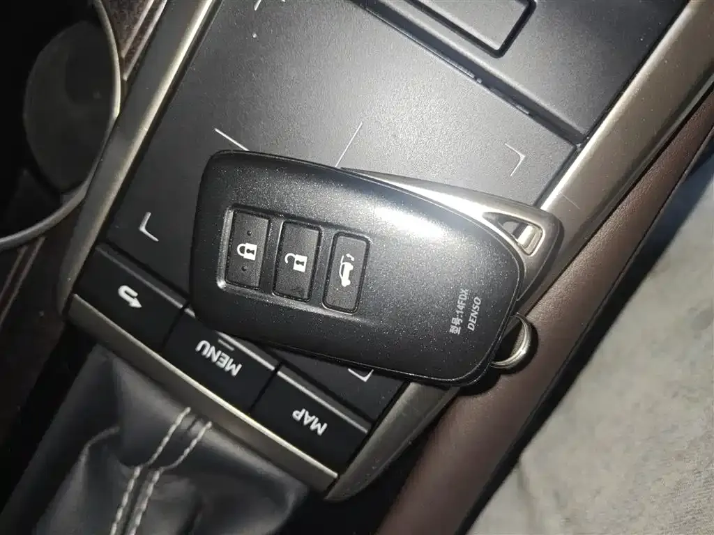 Lexus RX — фото 9