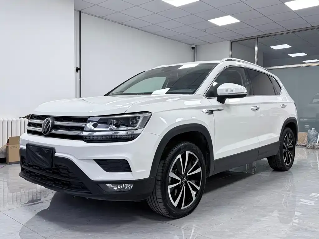 Volkswagen Tharu — фото 1