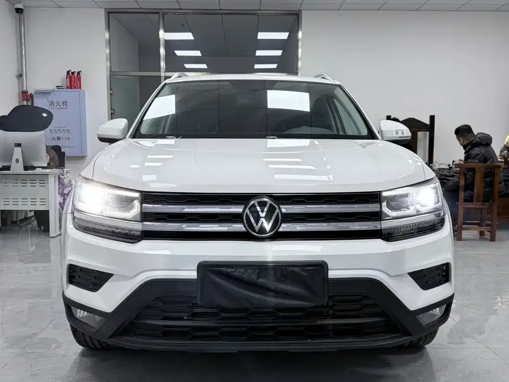 Volkswagen Tharu — фото 4
