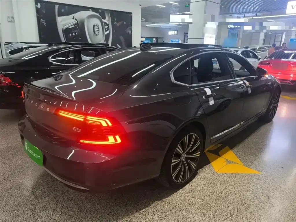 Volvo S90 — фото 7