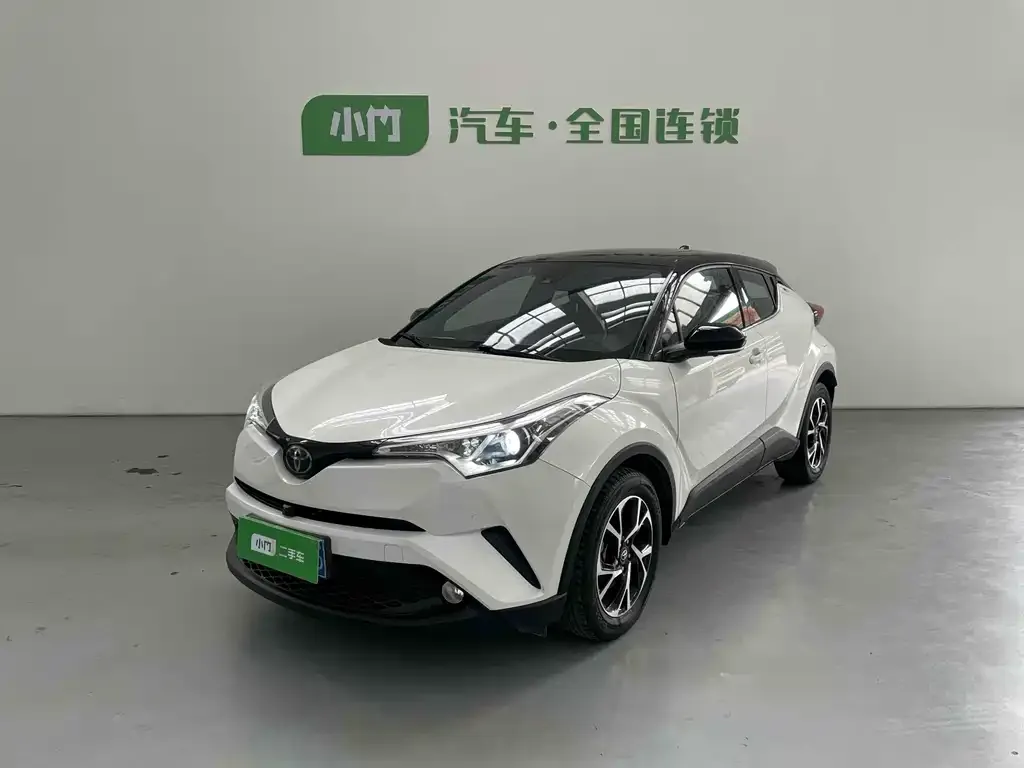 Toyota C-HR — фото 1