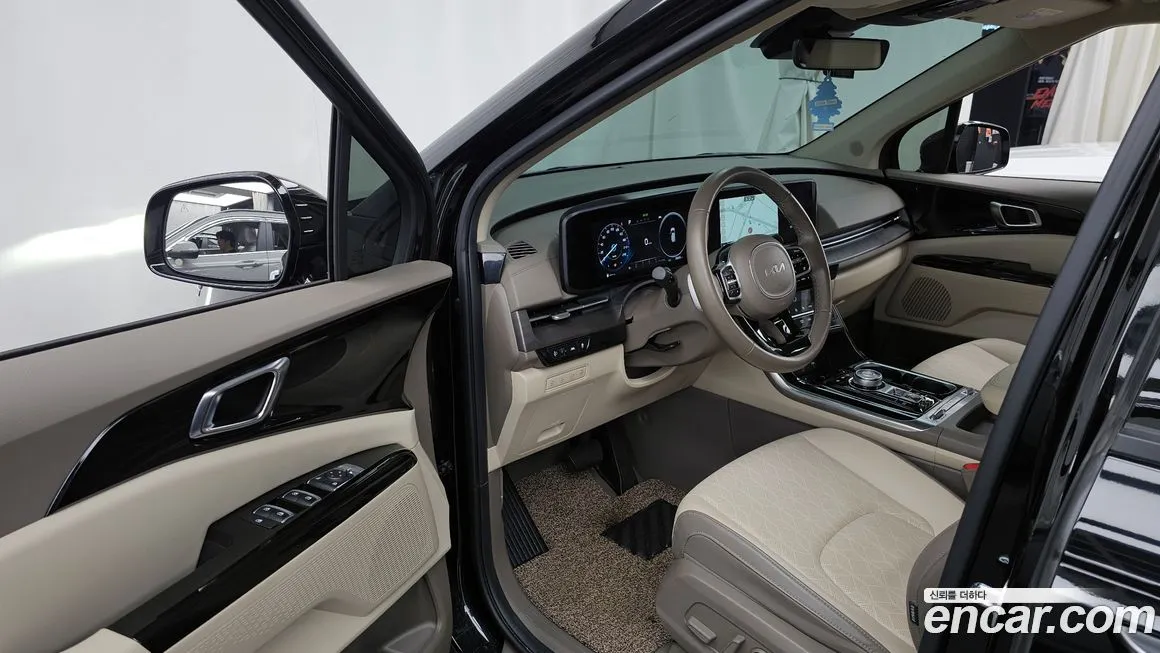 Kia Carnival — фото 10