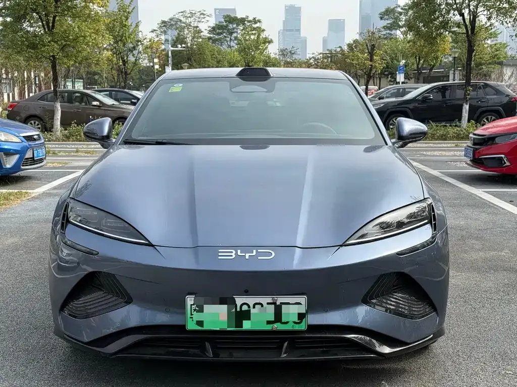 BYD Seal — фото 2