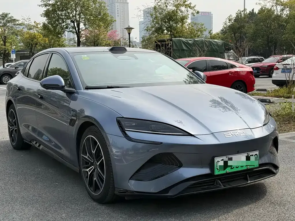 BYD Seal — фото 3
