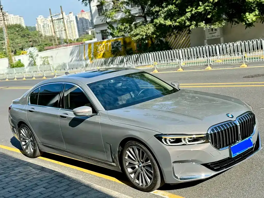 BMW 7 Series — фото 3