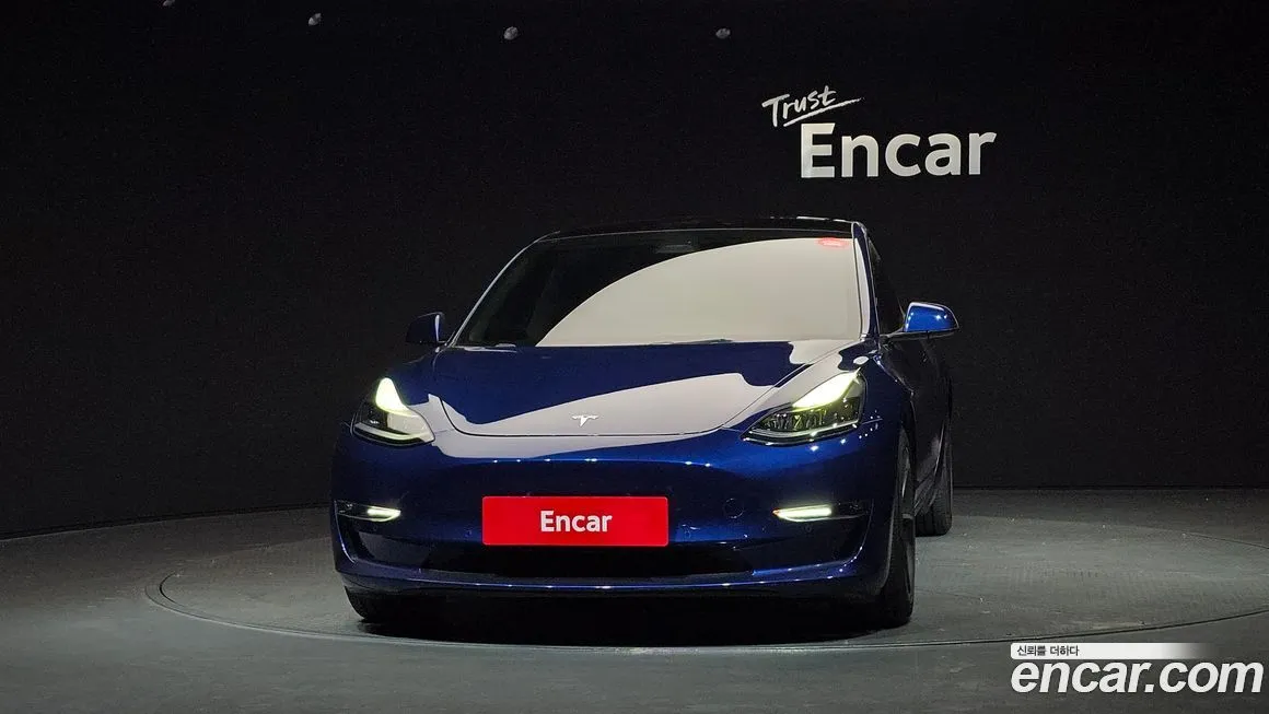 Tesla Model 3 — фото 3
