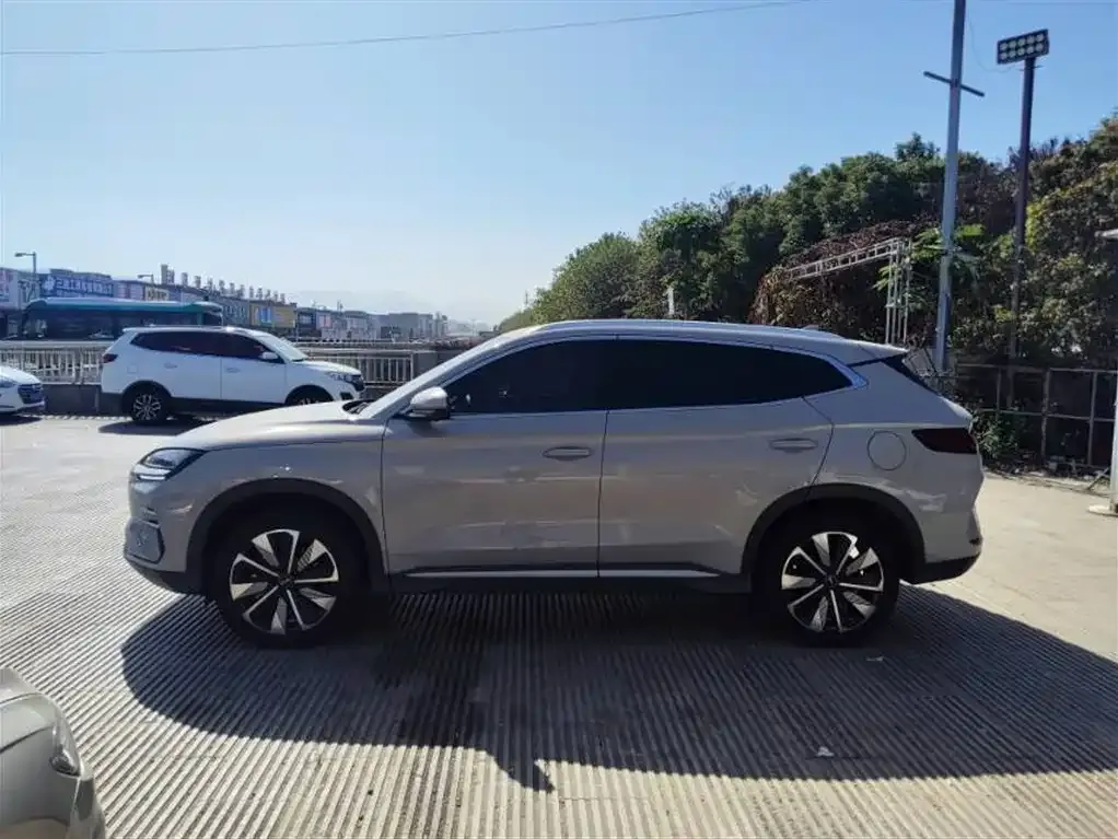 BYD PLUS New Energy — фото 2