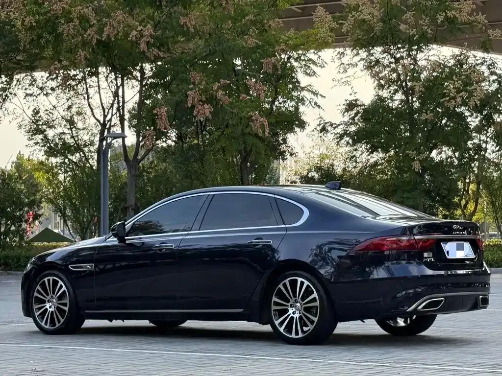 Jaguar XFL — фото 7