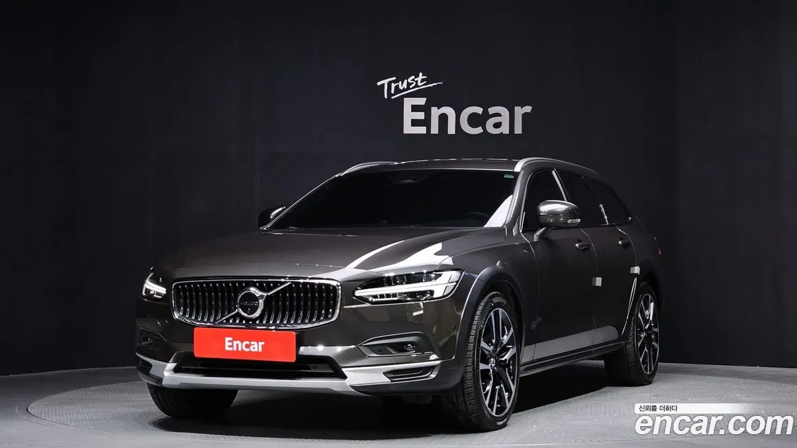 Volvo V90 — фото 1