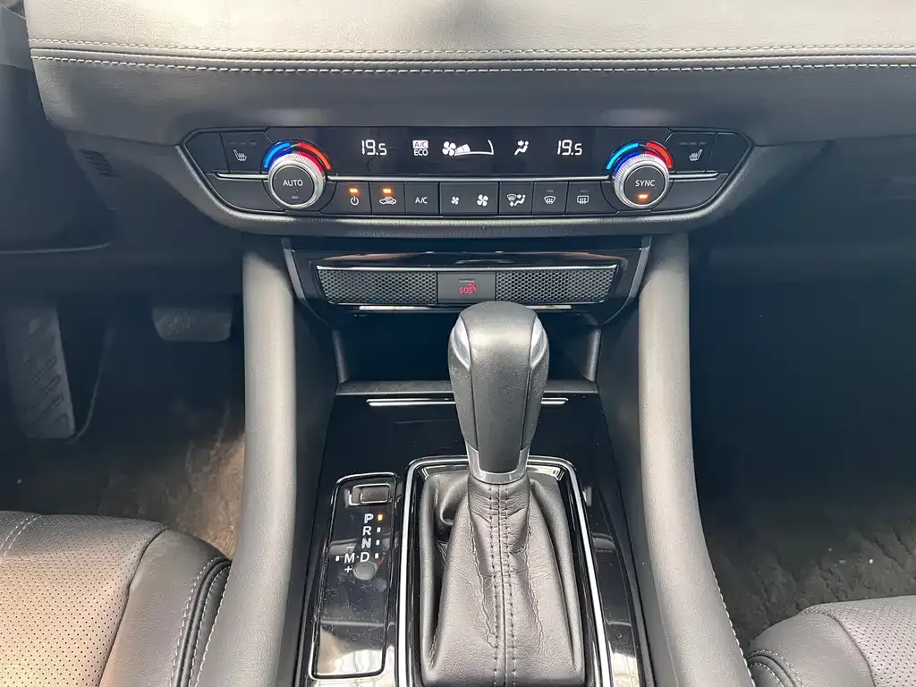 Mazda Atenza — фото 10