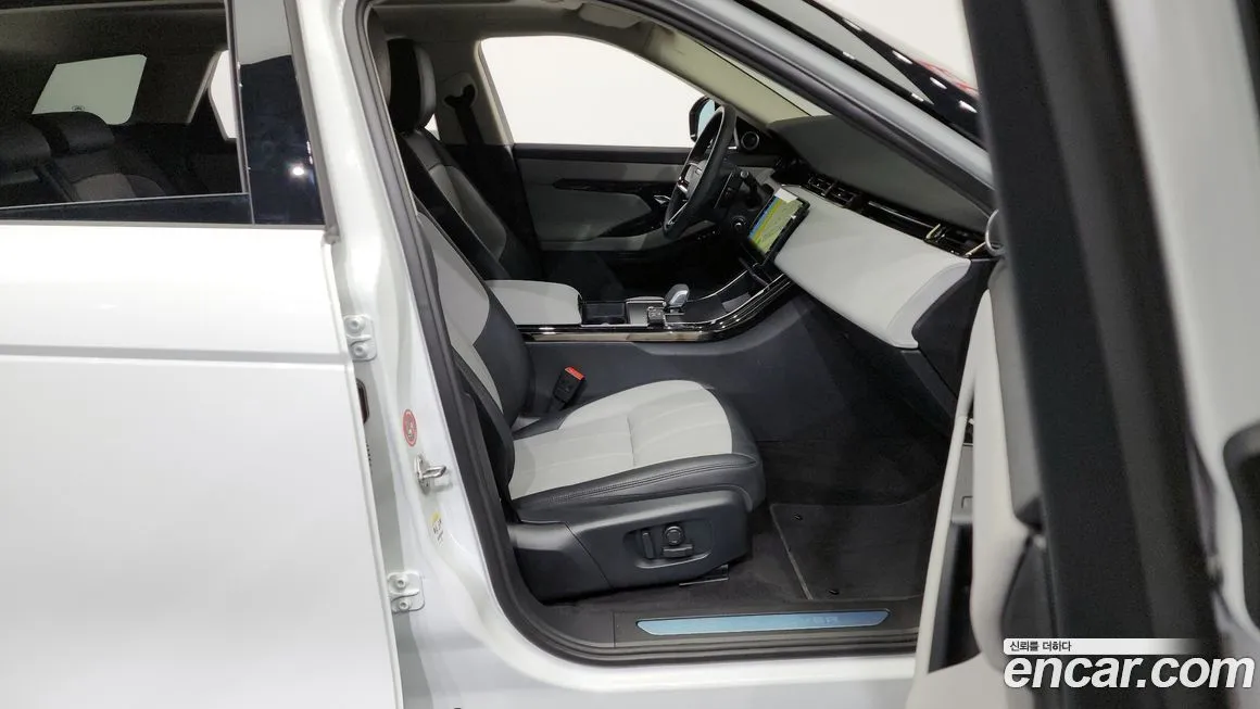 Land Rover Range Rover Evoque — фото 10