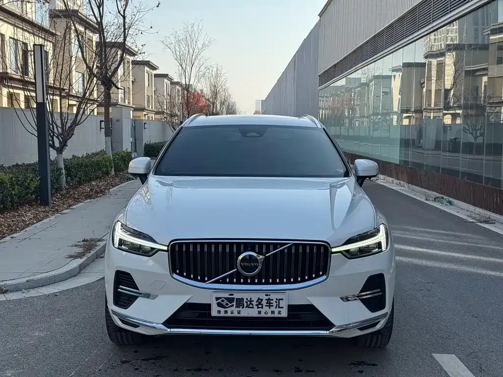 Volvo XC60 — фото 2