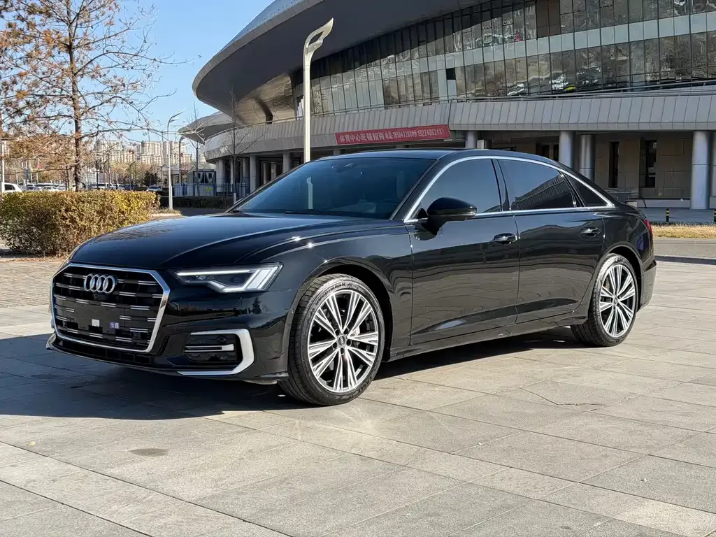 Audi A6L — фото 1